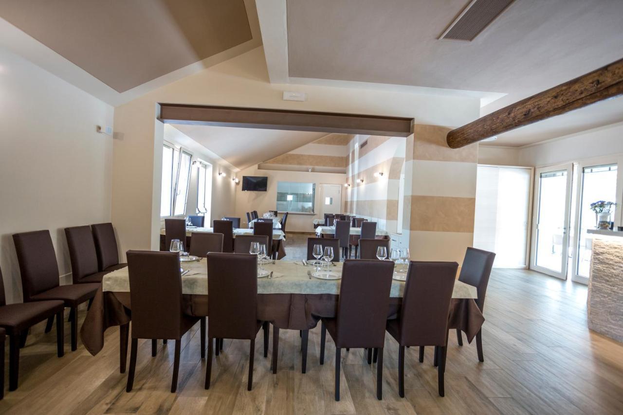 Agriturismo Corte Casello Gazoldo degli Ippoliti Exteriör bild